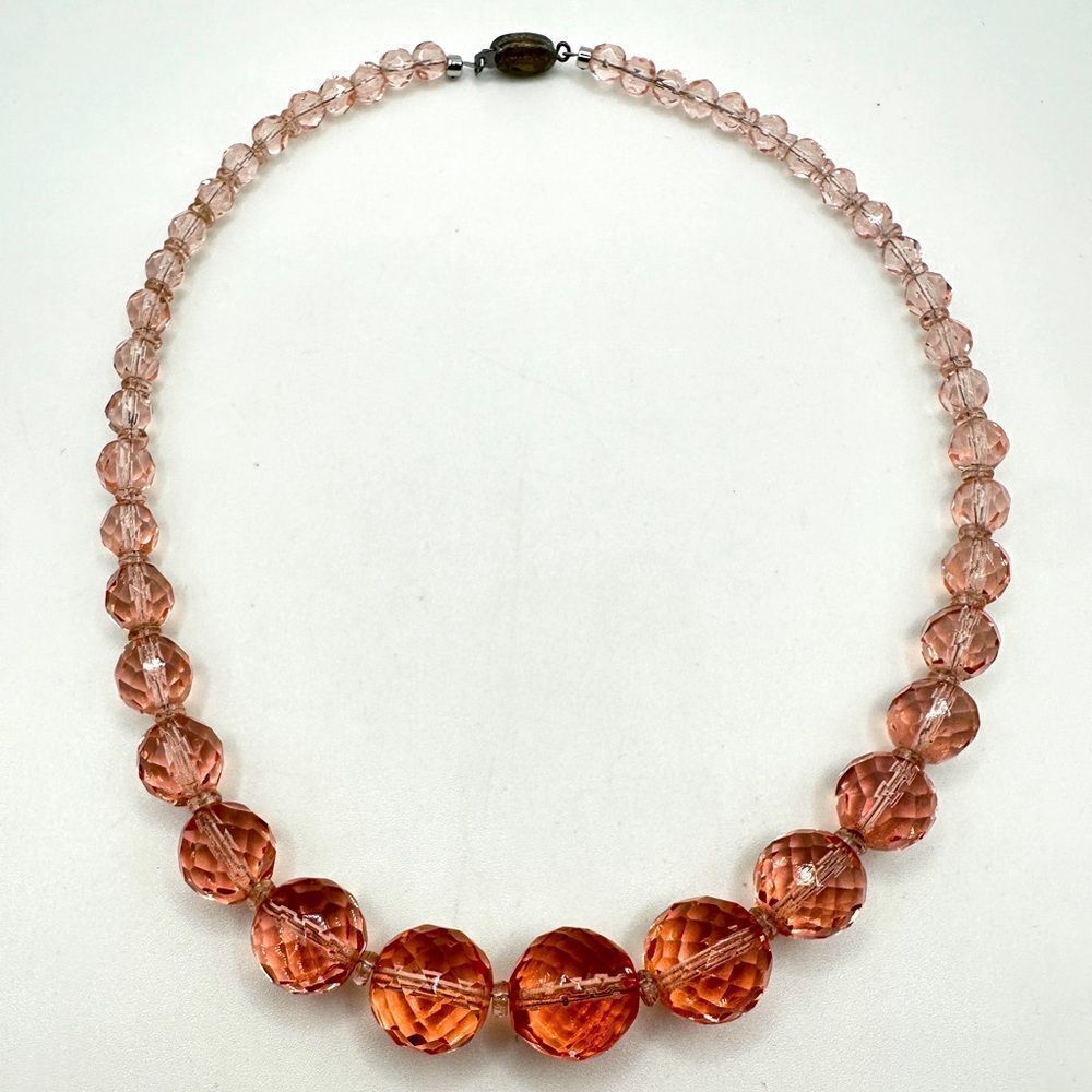 15" Vintage faceted Pink Crystal graduated beaded necklace with ornate clasp!